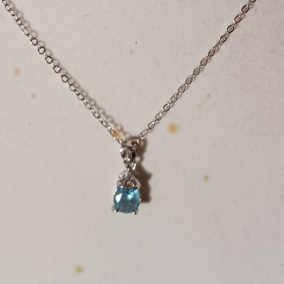 Silver and Aquamarine Gemstone Pendant Necklace NWOT - Picture 4 of 9